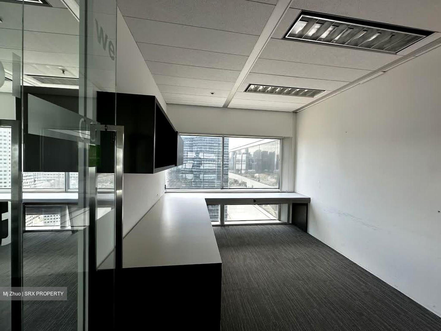 Gateway West (D7), Office #544180491